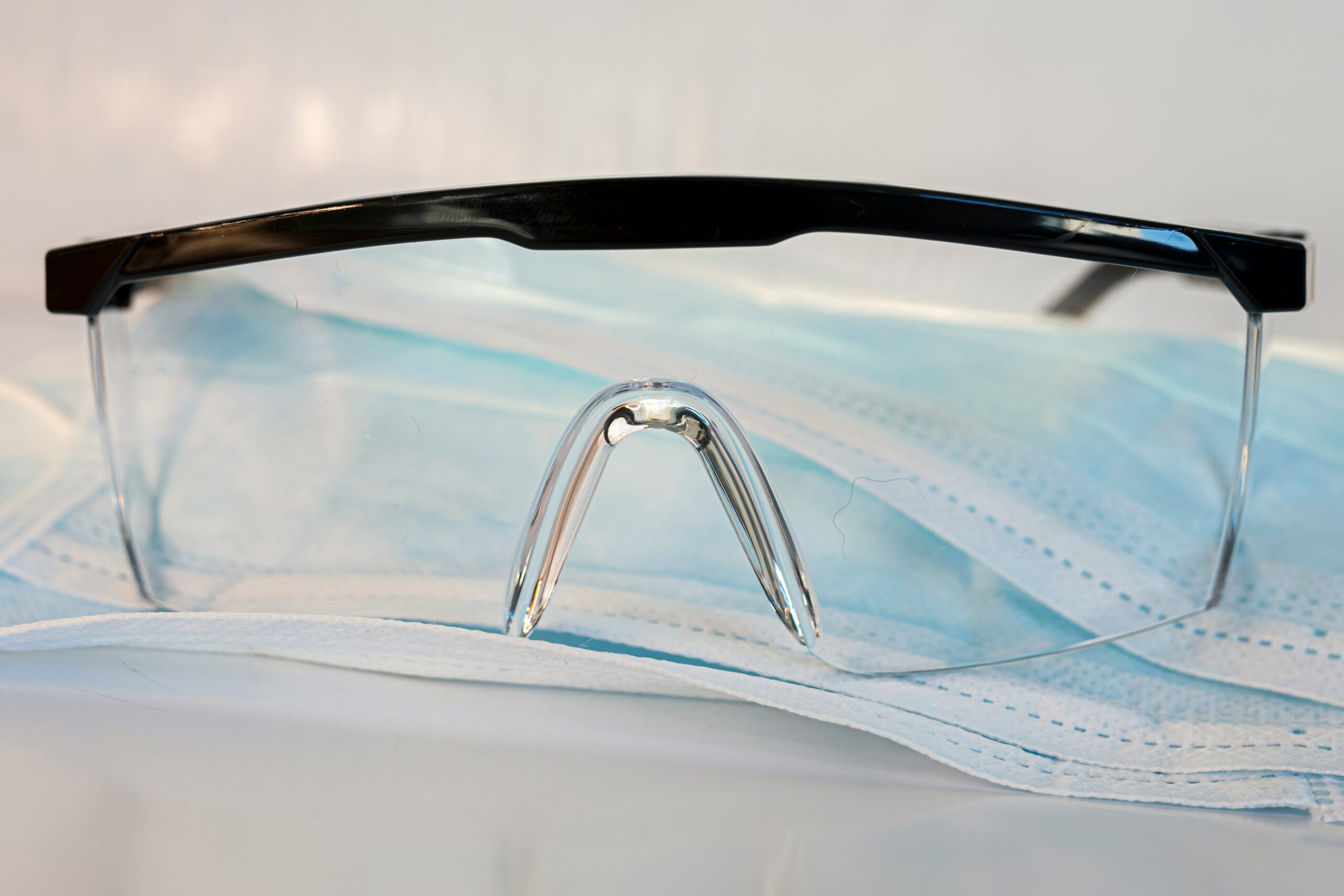 Safety glasses for construction jobsite